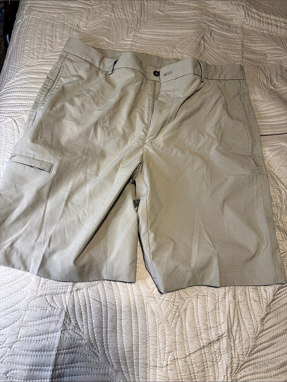 Greg Norman Men's Flat Front Stretch Tech Golf Shorts Beige Waist 36